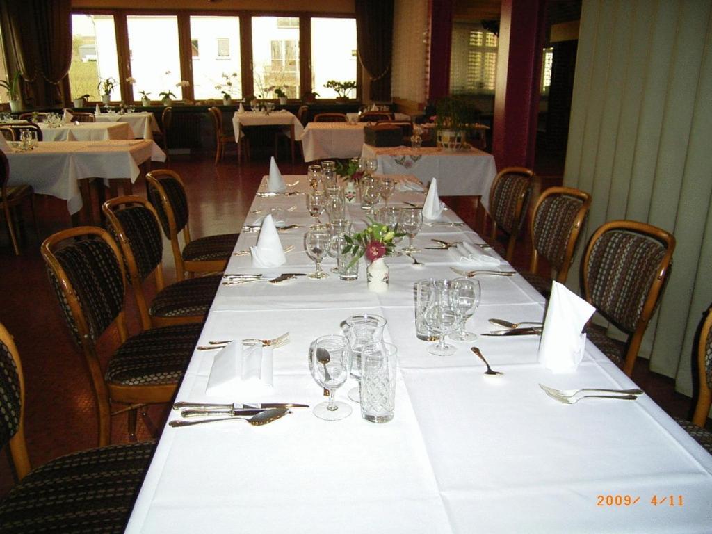 Hotel Restaurant Braas Esch-sur-Sûre Zewnętrze zdjęcie