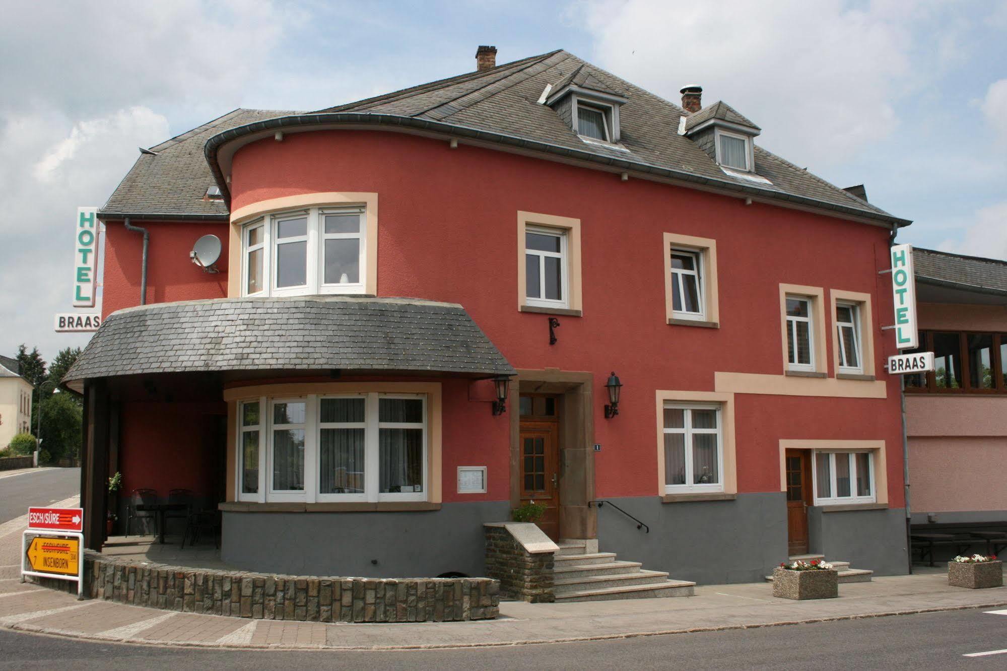 Hotel Restaurant Braas Esch-sur-Sûre Zewnętrze zdjęcie